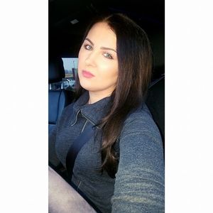 Meet your Posher, Alma